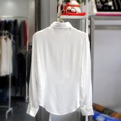 Cămașă elegantă de damă în mai multe culori cu buzunare decorate