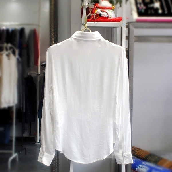 Cămașă elegantă de damă în mai multe culori cu buzunare decorate