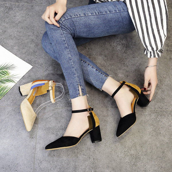 Sandale de dama model ascutit cu toc mic in negru si crem