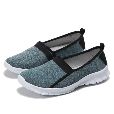 Adidasi de dama model rotunjit potriviti pentru utilizarea de zi cu zi