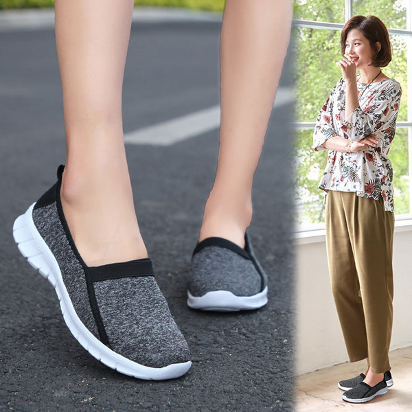 Adidasi de dama model rotunjit potriviti pentru utilizarea de zi cu zi