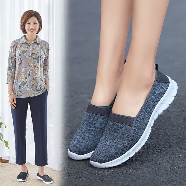 Adidasi de dama model rotunjit potriviti pentru utilizarea de zi cu zi