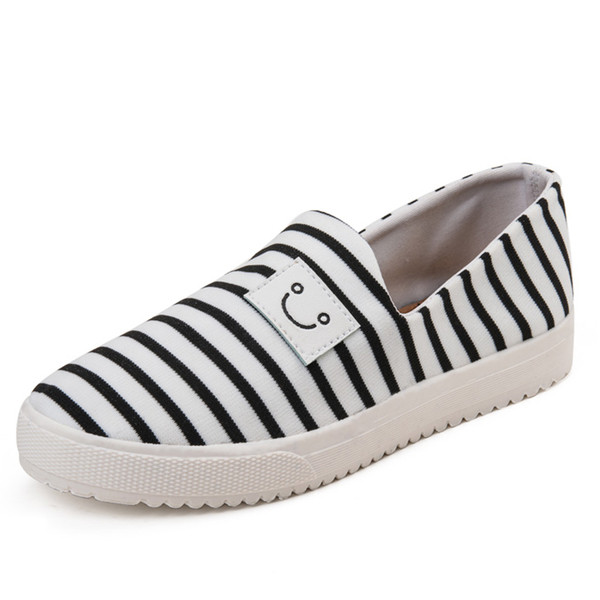 Tenisi dama cu dungi in culori deschise