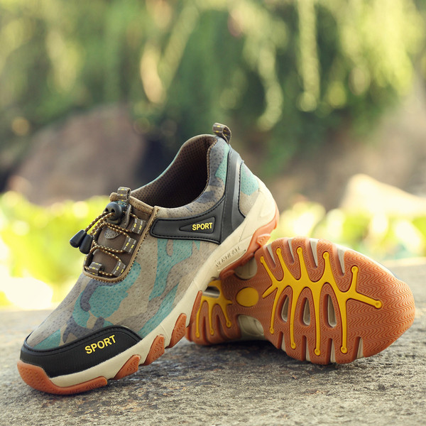 Мъжки спортни обувки с гумени подметка и връзки 