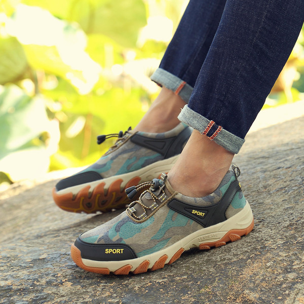 Мъжки спортни обувки с гумени подметка и връзки 