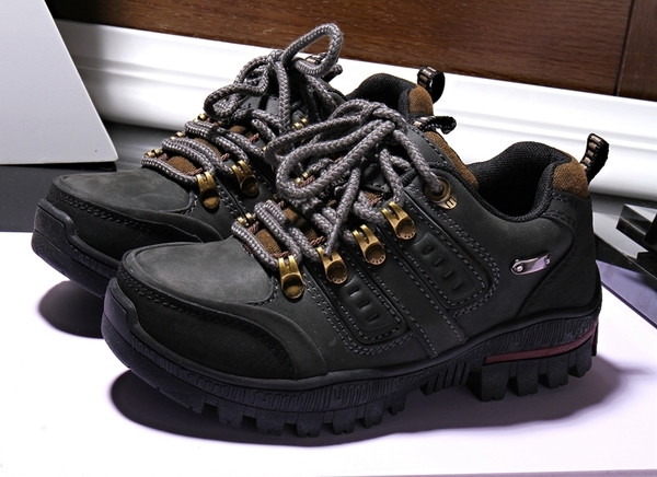 Pantofi de drumeție de damă în trei culori