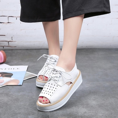 Sandale de dama moderne cu talpa joasa in culoarea alba