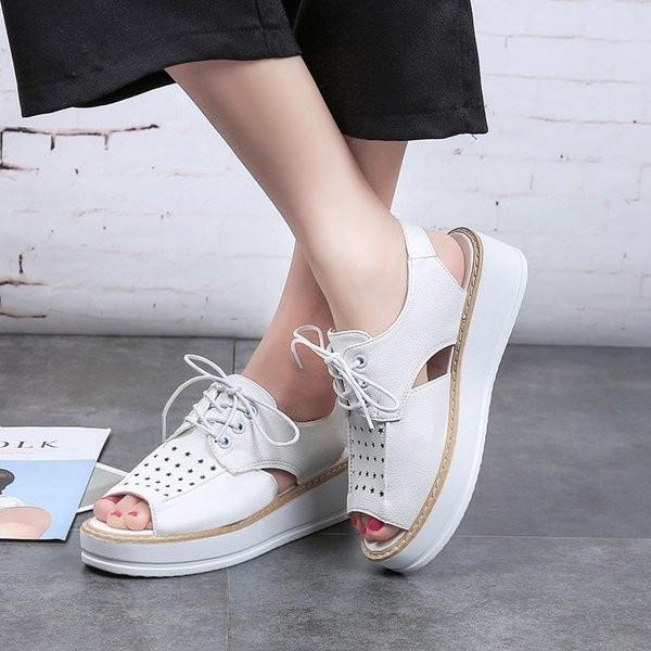 Sandale de dama moderne cu talpa joasa in culoarea alba