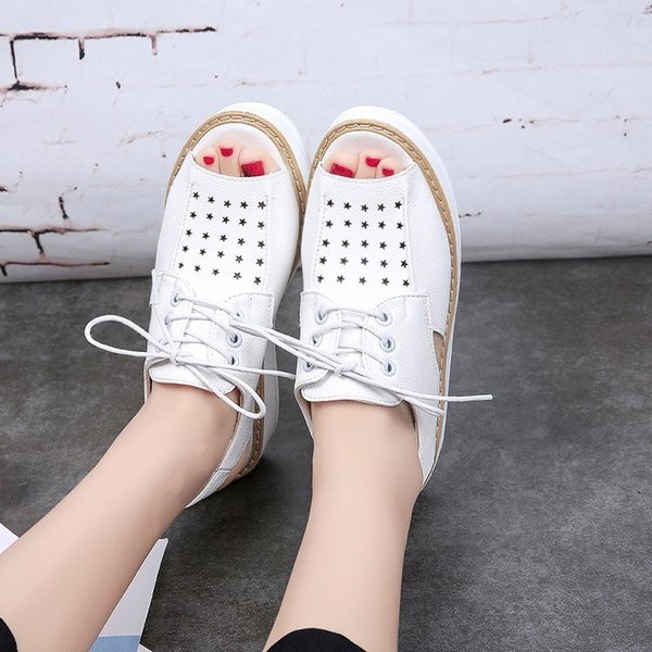 Sandale de dama moderne cu talpa joasa in culoarea alba