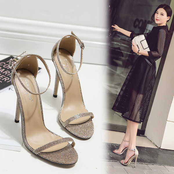 Sandale de dama elegante cu toc inalt auriu si negru