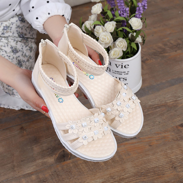 Дамски ежедневни сандали с флорални мотиви в няколко цвята