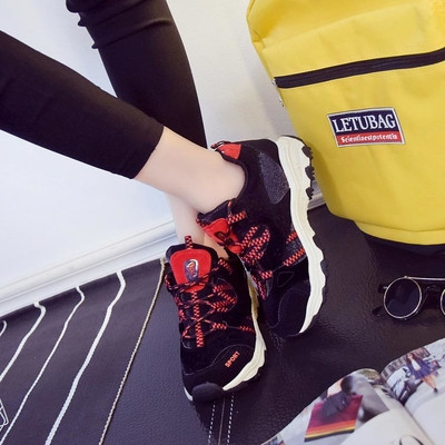 Леки дамски туристически обувки в три цвята