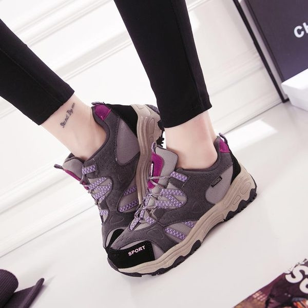 Γυναικεία υποδήματα πεζοπορίας σε τρία χρώματα