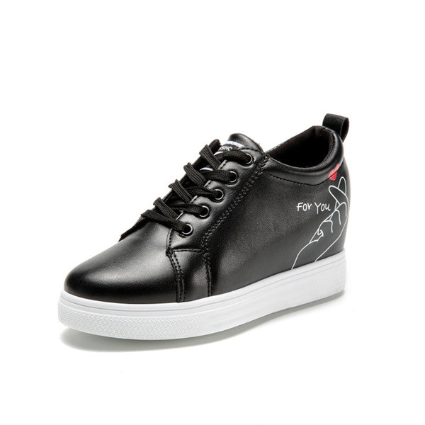 Adidasi de dama din piele ecologica cu imprimeu alb-negru