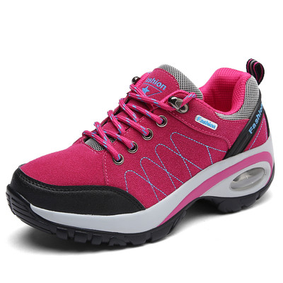 Γυναικεία παπούτσια πεζοπορίας σε διάφορα χρώματα - δύο μοντέλα