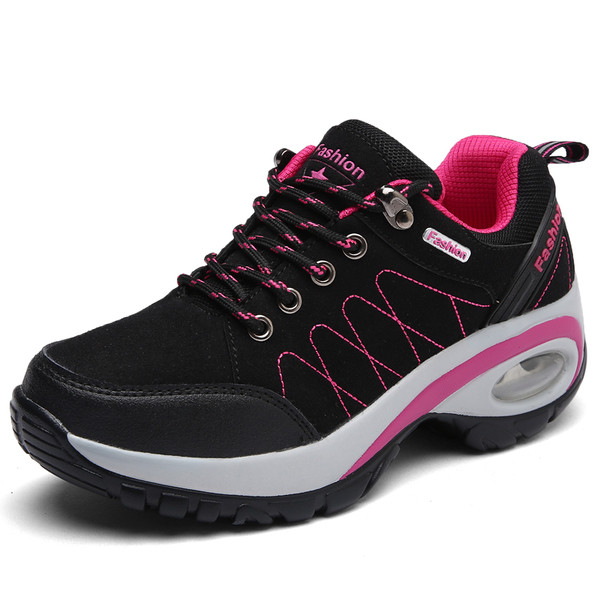 Γυναικεία παπούτσια πεζοπορίας σε διάφορα χρώματα - δύο μοντέλα