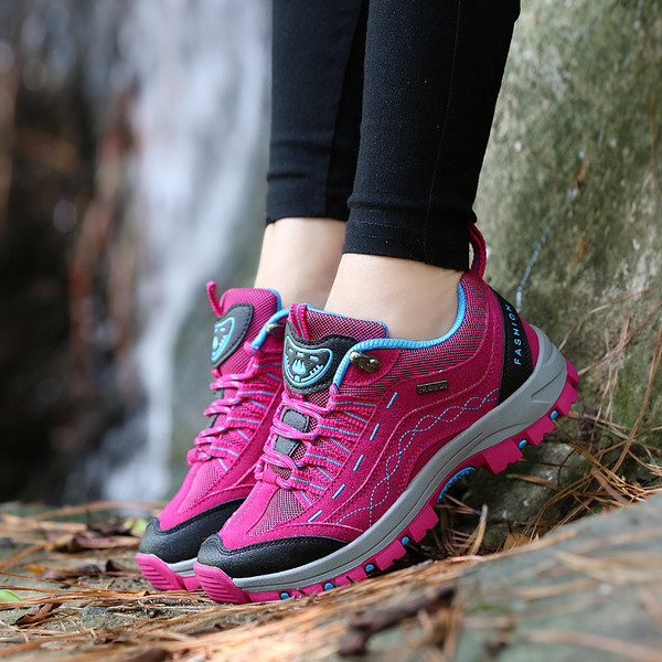 Παπούτσια ταξιδιού με δερμάτινο μοτίβο σε διαφορετικά χρώματα κατάλληλα για γυναίκες και άνδρες