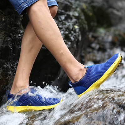 Леки летни спортни обувки в различни цветове унисекс