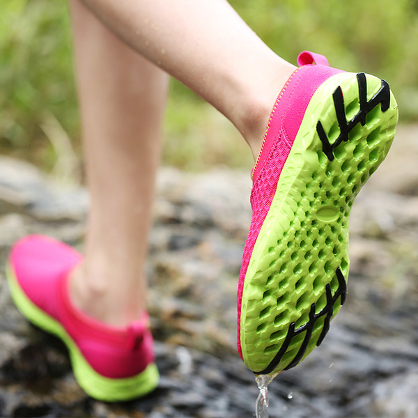 Леки летни спортни обувки в различни цветове унисекс