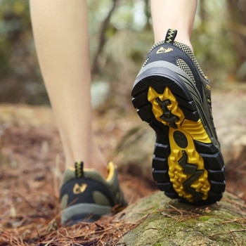 Αθλητικά ανδρικά παπούτσια με ανθεκτική εξωτερική σόλα κατάλληλα για το βουνό