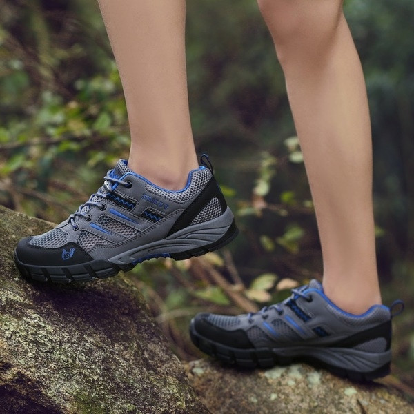 Спортни мъжки обувки с груба подметка подходящи за планина 