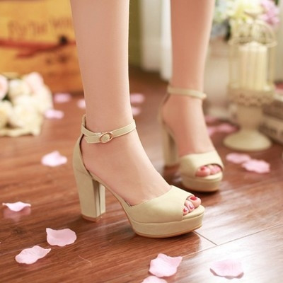 Sandale de dama din piele intoarsa cu toc inalt gros in trei culori