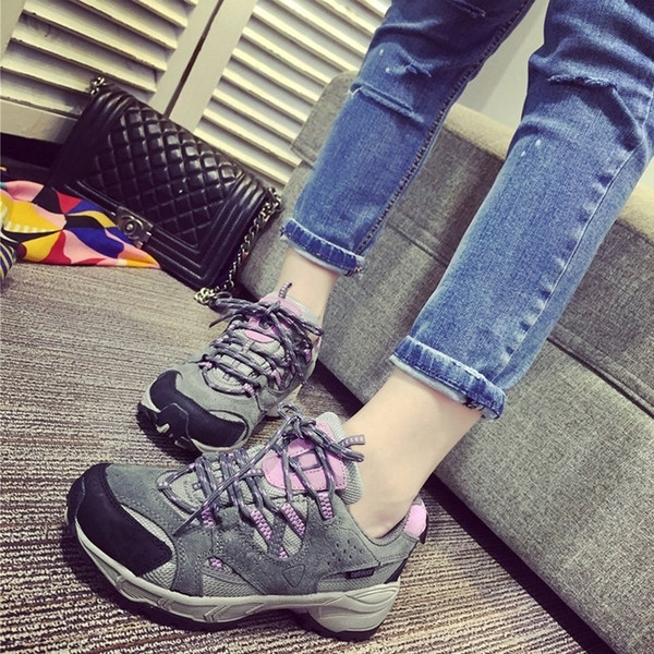 Удобни дамски туристически обувки в различни цветове