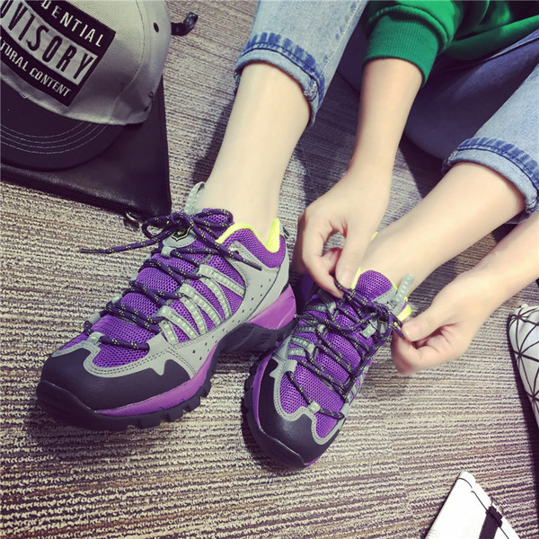 Удобни дамски туристически обувки в различни цветове