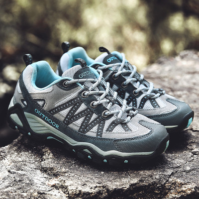 Туристически дамски обувки с кожен елемент и връзки в три цвята