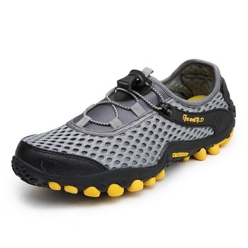 Мъжки спортни обувки с мрежа  подходящи за планински туризъм 