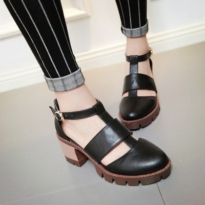 Дамски сандали с нисък дебел ток в няколко цвята