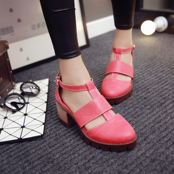 Дамски сандали с нисък дебел ток в няколко цвята