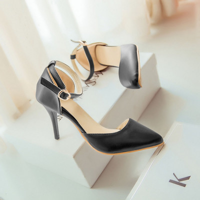 Γυναικεία σανδάλια σε διάφορα χρώματα