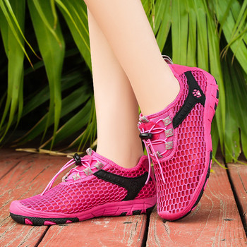 Καλοκαιρινά αθλητικά παπούτσια σε πέντε χρώματα κατάλληλα για γυναίκες και άνδρες