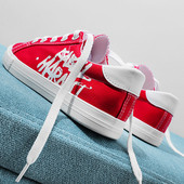 Γυναικεία αθλητικά παπούτσια σε τρία χρώματα με επιγραφή