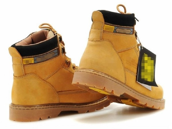 Τουριστικά παπούτσια με επίπεδη σόλα σε διάφορα χρώματα κατάλληλα για γυναίκες και άνδρες - δύο μοντέλα