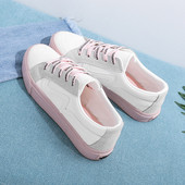 Γυναικεία αθλητικά παπούτσια σε δύο χρώματα