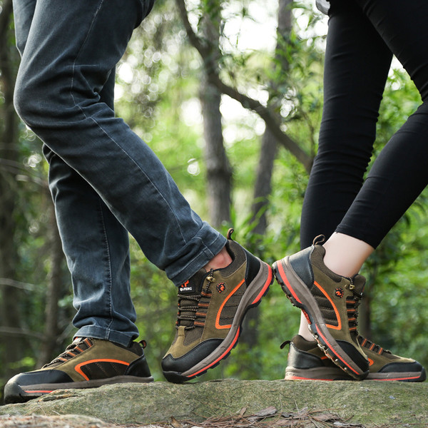 Αθλητικά παπούτσια με σόλα σε τρί χρώματα για γυναίκες και άνδρες