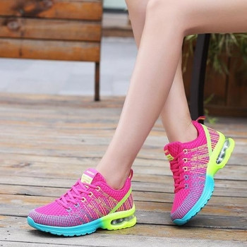Γυναικεία αθλητικά παπούτσια σε τρία χρώματα 
