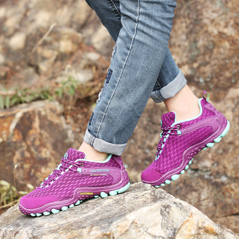 Άνετα αθλητικά παπούτσια σε διάφορα χρώματα κατάλληλα για γυναίκες και άνδρες