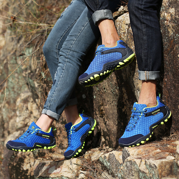 Удобни спортни обувки в няколко цвята подходящи за жени и мъже