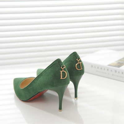 Κομψά γυναικεία παπούτσια με ψηλά τακούνια σε διάφορα χρώματα