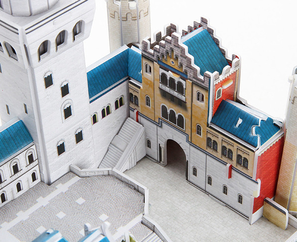 Голям триизмерен пъзел сграда от 121 части