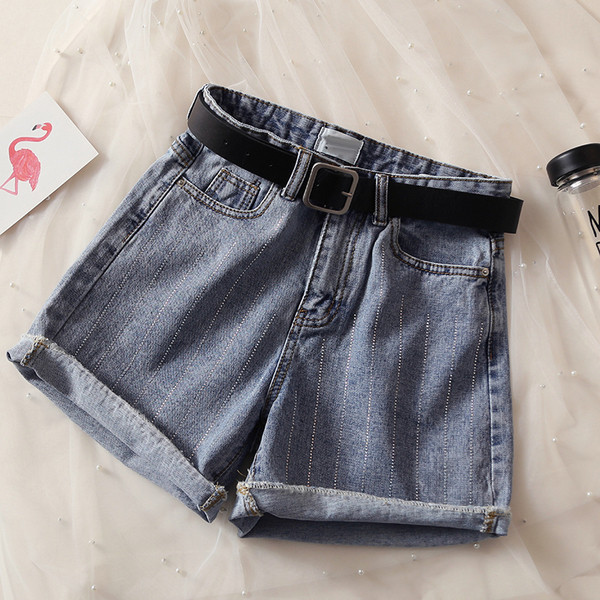 Къси дамски панталони с висока талия