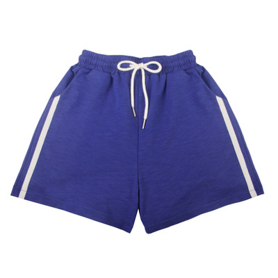 Γυναικεία αθλητικά σορτς σε διάφορα χρώματα