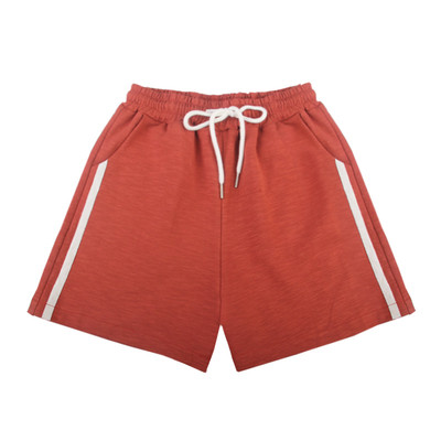 Γυναικεία αθλητικά σορτς σε διάφορα χρώματα