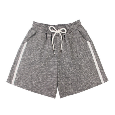 Γυναικεία αθλητικά σορτς σε διάφορα χρώματα