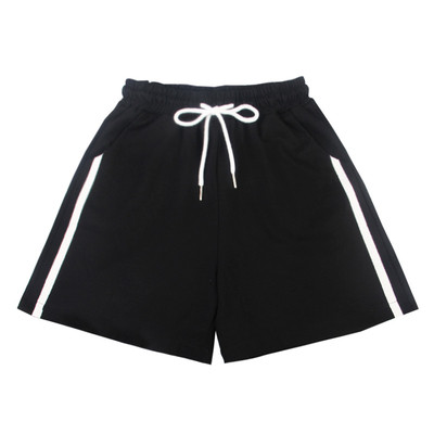 Γυναικεία αθλητικά σορτς σε διάφορα χρώματα