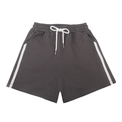 Γυναικεία αθλητικά σορτς σε διάφορα χρώματα