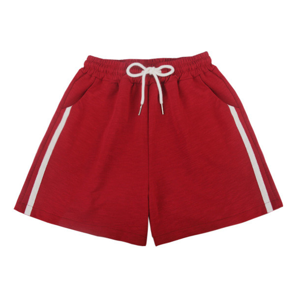 Γυναικεία αθλητικά σορτς σε διάφορα χρώματα